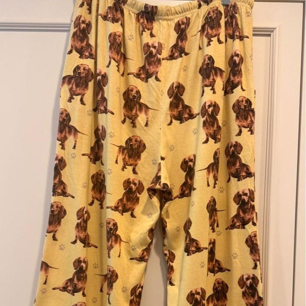Comfies yellow pajama pants with brown dachshunds dogs & paw prints, size xl